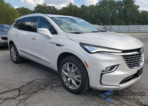 2023 Buick Enclave Essence из США, поврежденный, VIN 5GAERBKW1PJ104107